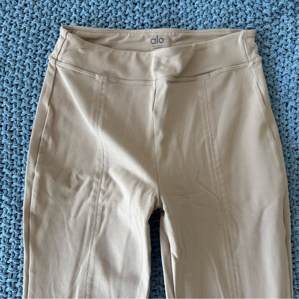 ALO Yoga Flare Leggings - Never Work